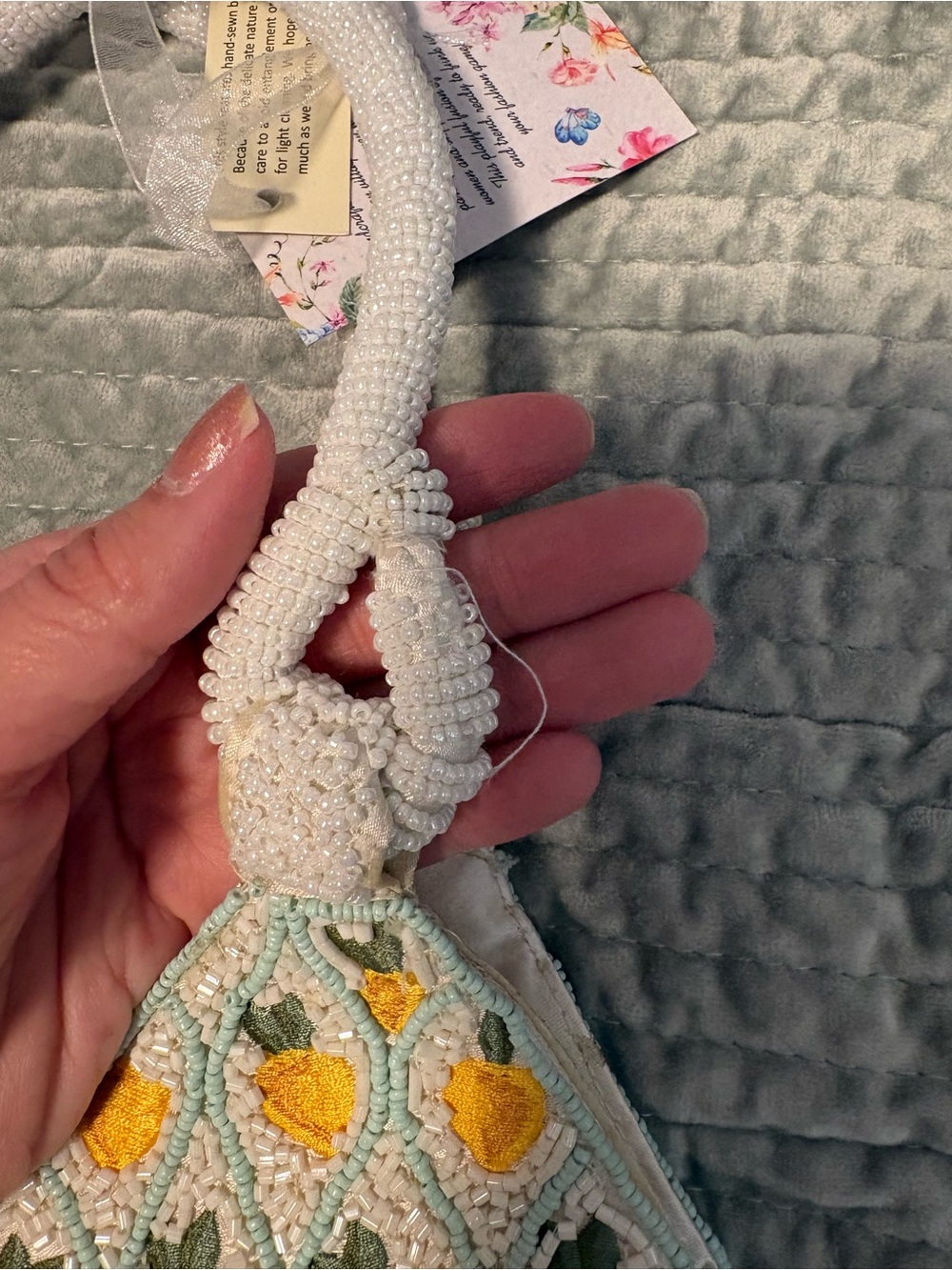 Famous Beaded Lemon bag from TJX- Yellow & White - Picture 4 of 4